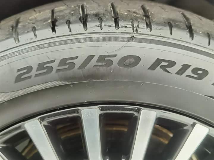 Фото 24 - Zeekr 009