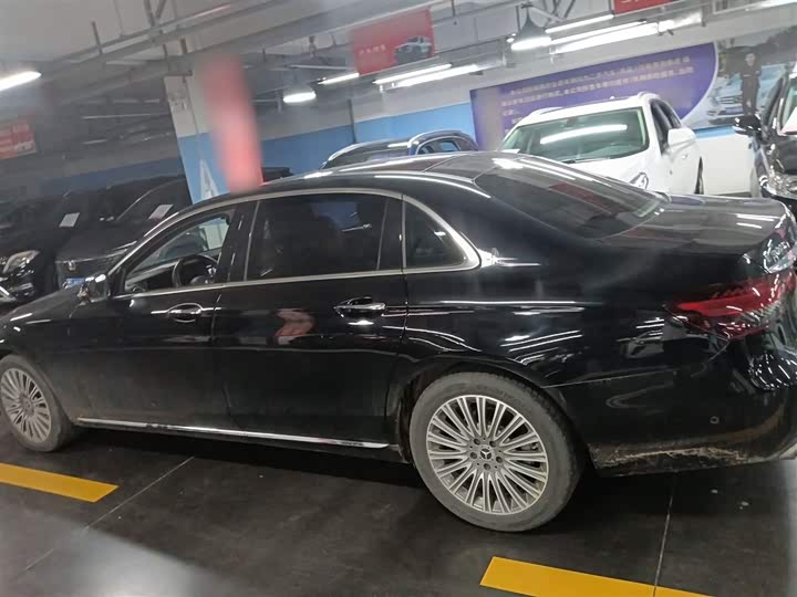 Фото 5 - Mercedes-Benz E-Class