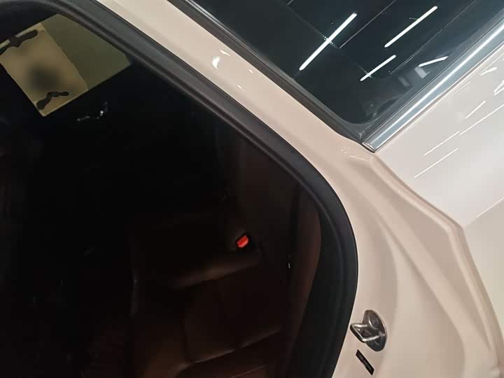 Фото 17 - Volvo XC60