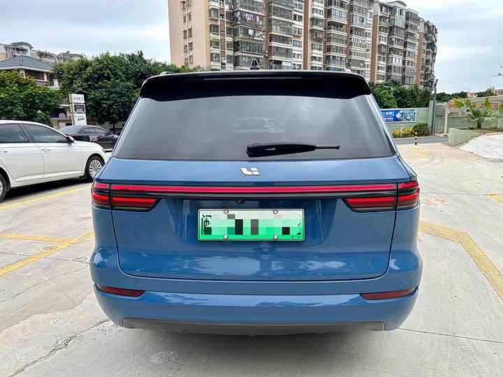 Фото 17 - LiXiang One