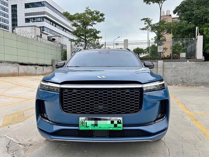 Фото 2 - LiXiang One