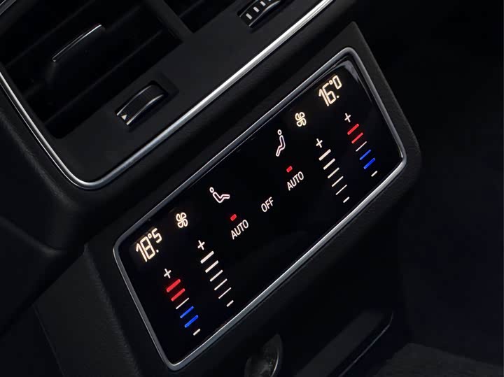 Фото 10 - Audi A7