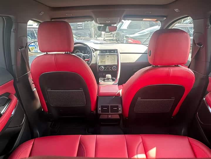 Фото 10 - Jaguar E-Pace