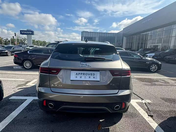 Фото 5 - Jaguar E-Pace