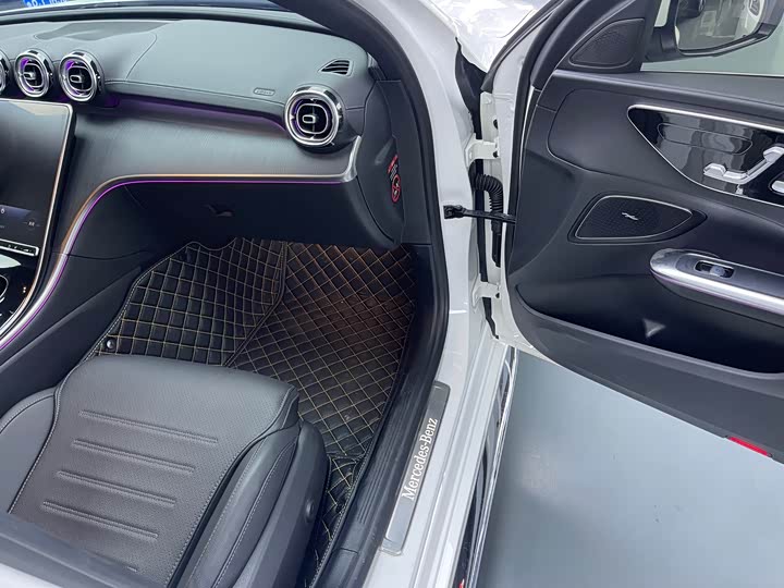 Фото 14 - Mercedes-Benz C-Class