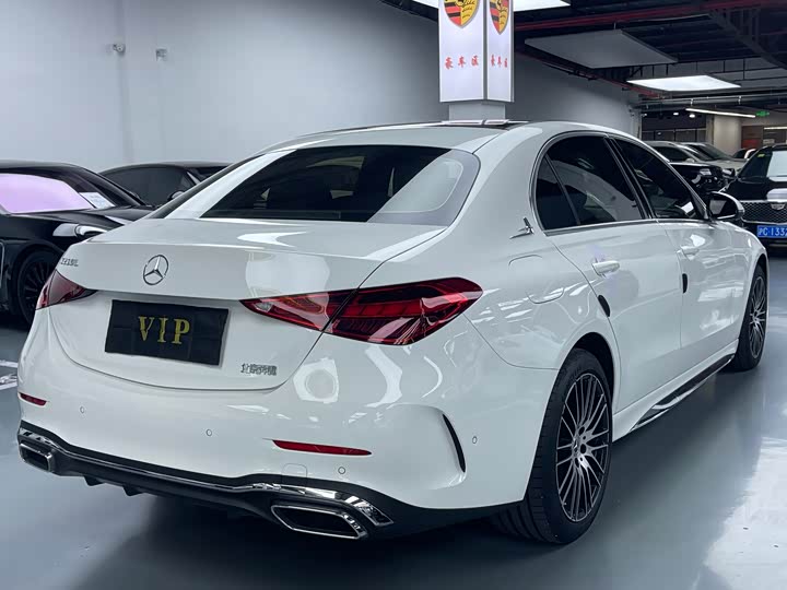 Фото 17 - Mercedes-Benz C-Class