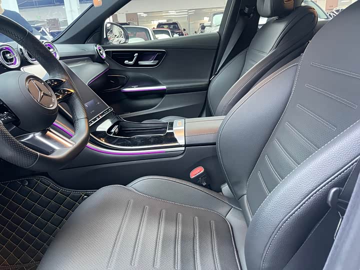 Фото 4 - Mercedes-Benz C-Class