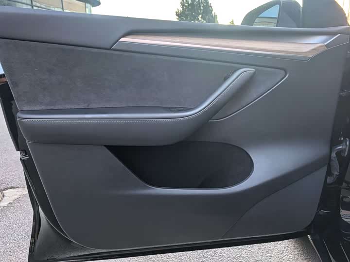 Фото 10 - Tesla Model Y