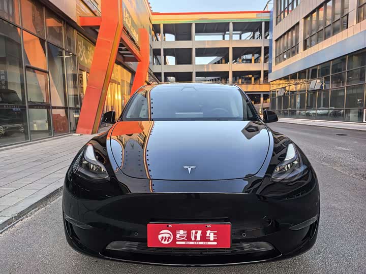 Фото 2 - Tesla Model Y