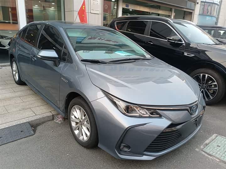 Фото 4 - Toyota Corolla