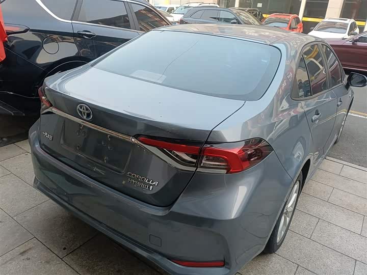 Фото 6 - Toyota Corolla