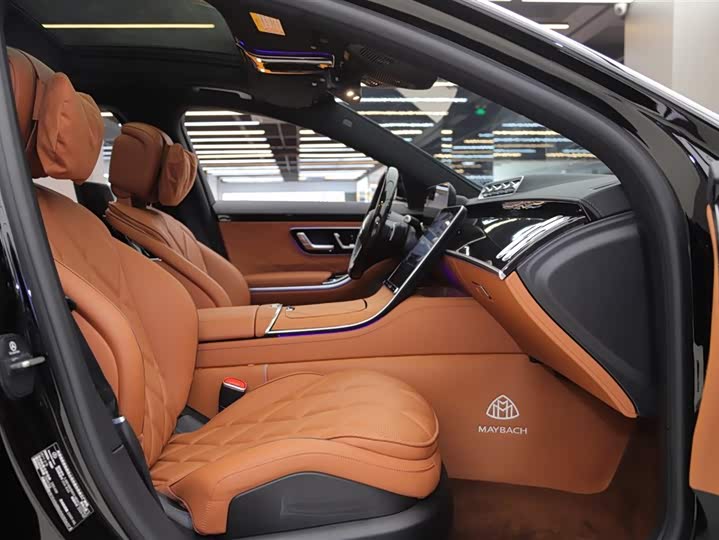 Фото 10 - Mercedes-Benz Maybach S-Class