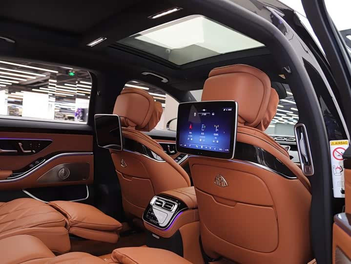 Фото 11 - Mercedes-Benz Maybach S-Class