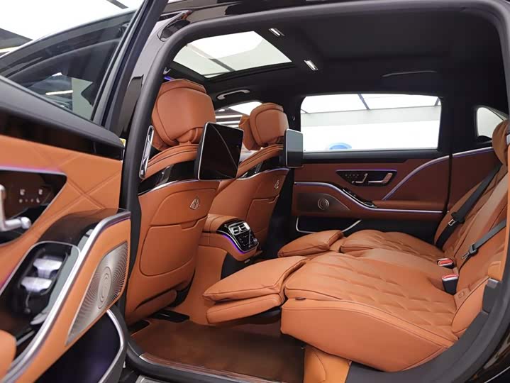 Фото 7 - Mercedes-Benz Maybach S-Class