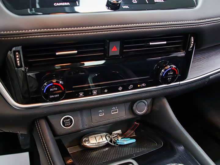 Фото 10 - Nissan X-Trail