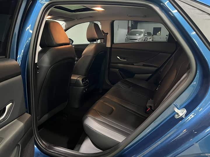 Фото 11 - Hyundai Elantra N line