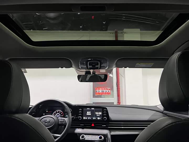 Фото 12 - Hyundai Elantra N line