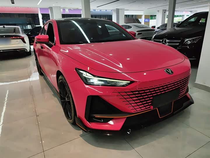 Фото 4 - Changan UNI-V