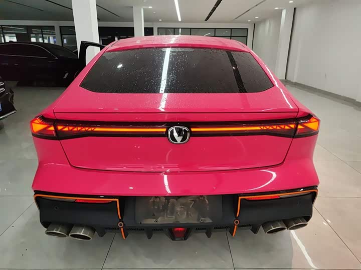 Фото 6 - Changan UNI-V