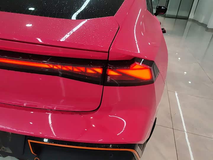 Фото 8 - Changan UNI-V