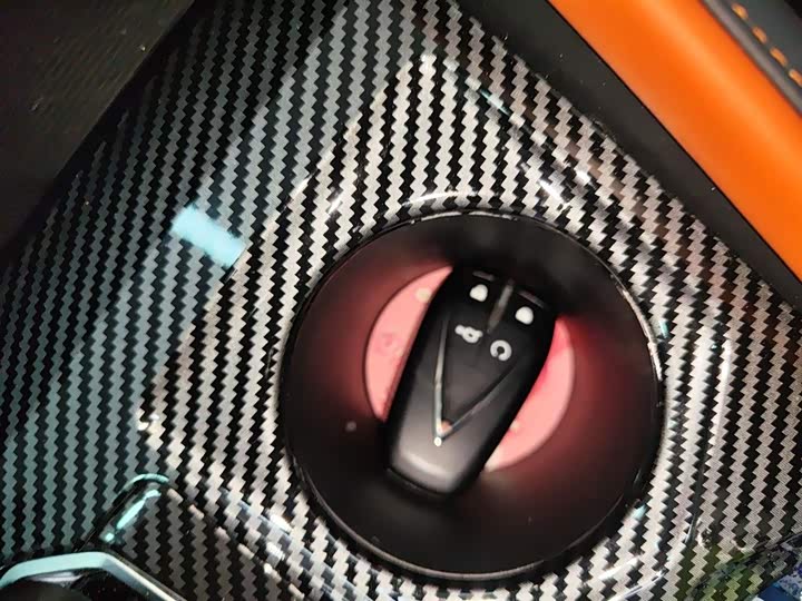 Фото 9 - Changan UNI-V