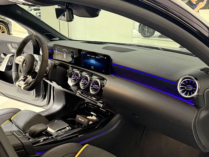 Фото 7 - Mercedes-Benz A-Class AMG