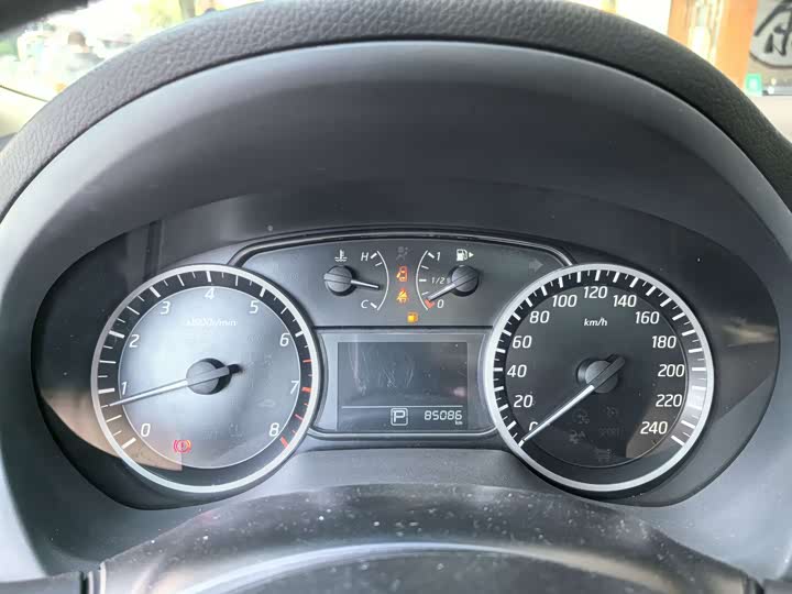 Фото 13 - Nissan Sylphy