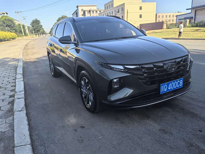 Фото 3 - Hyundai Tucson L