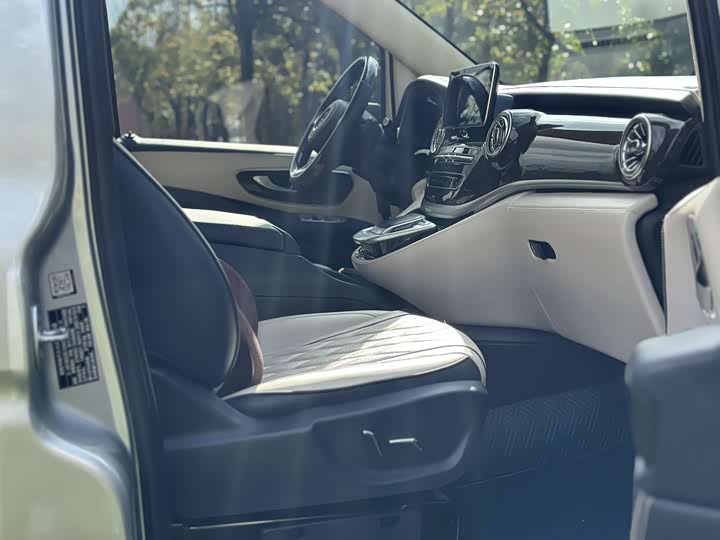 Фото 14 - Mercedes-Benz Vito