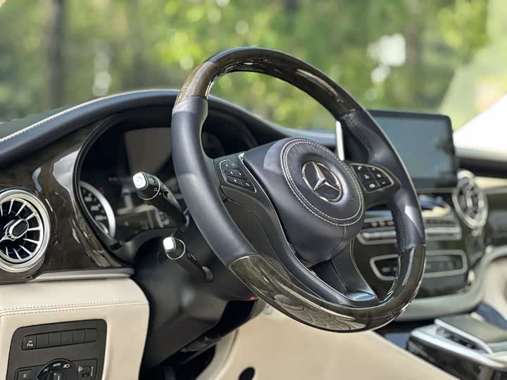 Фото 16 - Mercedes-Benz Vito