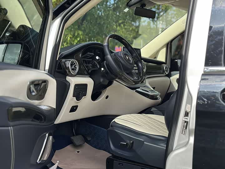 Фото 8 - Mercedes-Benz Vito