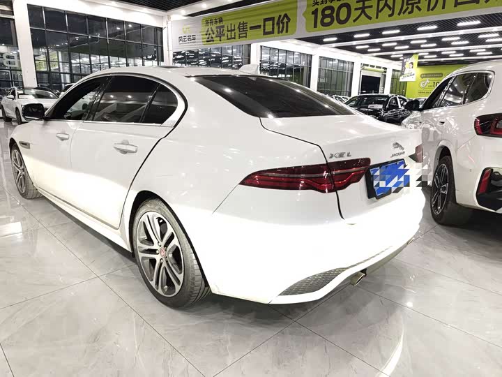 Фото 5 - Jaguar XE L