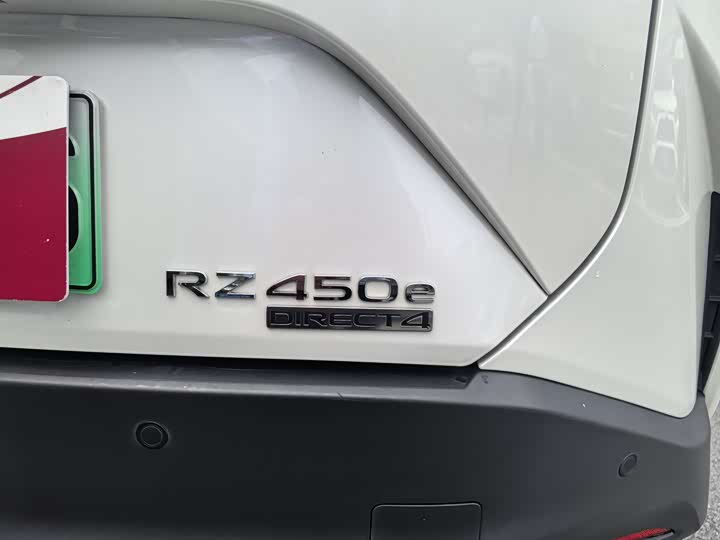 Фото 12 - Lexus RZ