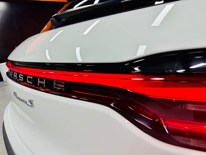 Фото 19 - Porsche Macan