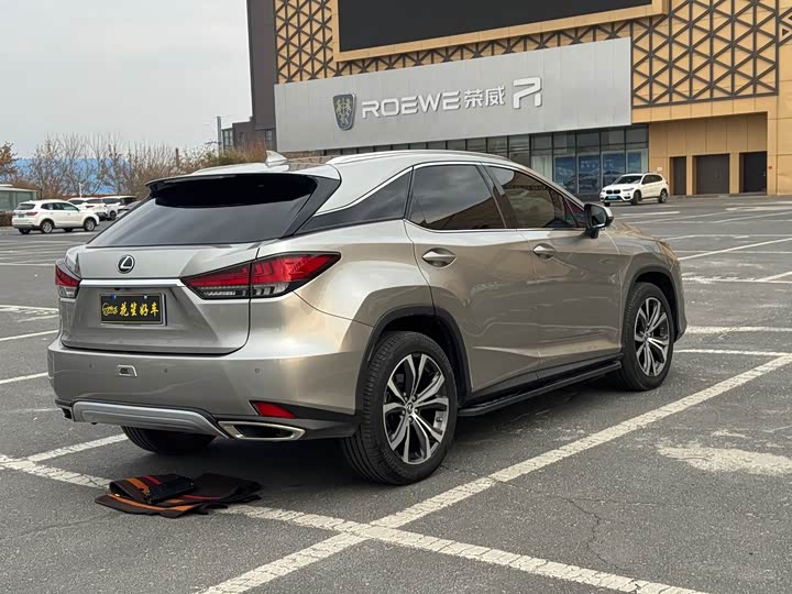 Фото 5 - Lexus RX