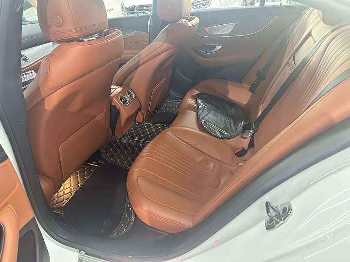 Фото 6 - Mercedes-Benz CLS-Class