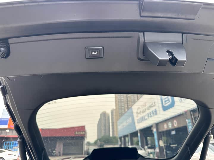 Фото 9 - Bestune B70