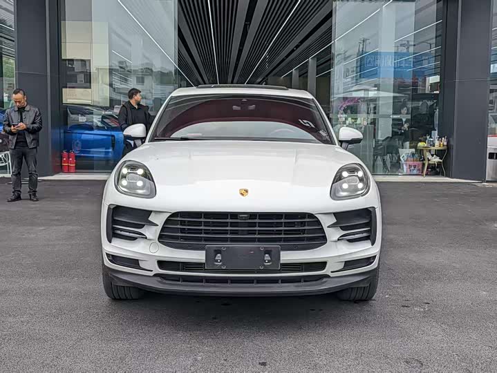Фото 2 - Porsche Macan
