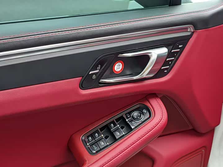 Фото 4 - Porsche Macan