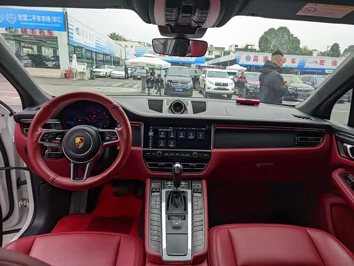 Фото 9 - Porsche Macan