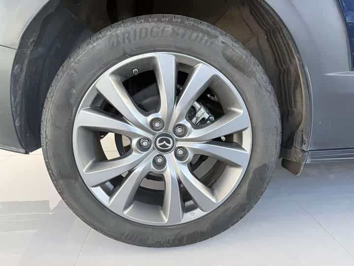 Фото 22 - Mazda CX-30