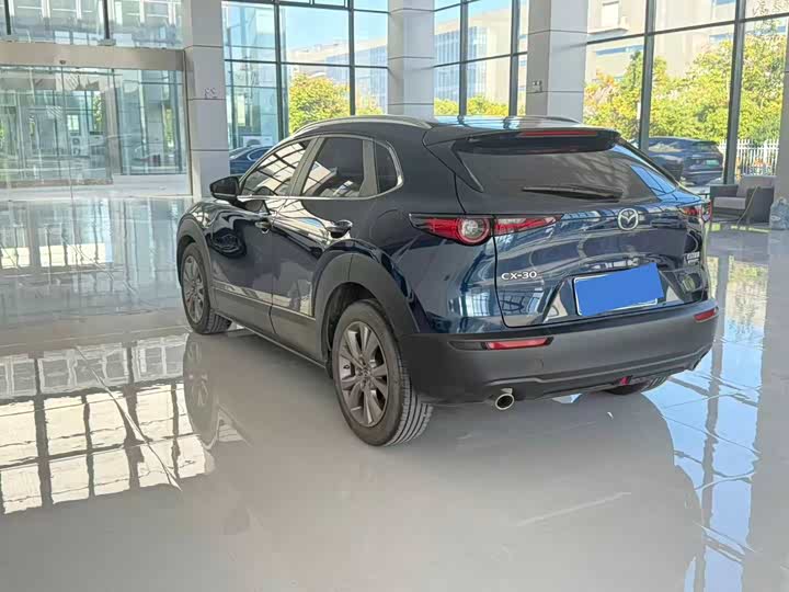 Фото 6 - Mazda CX-30