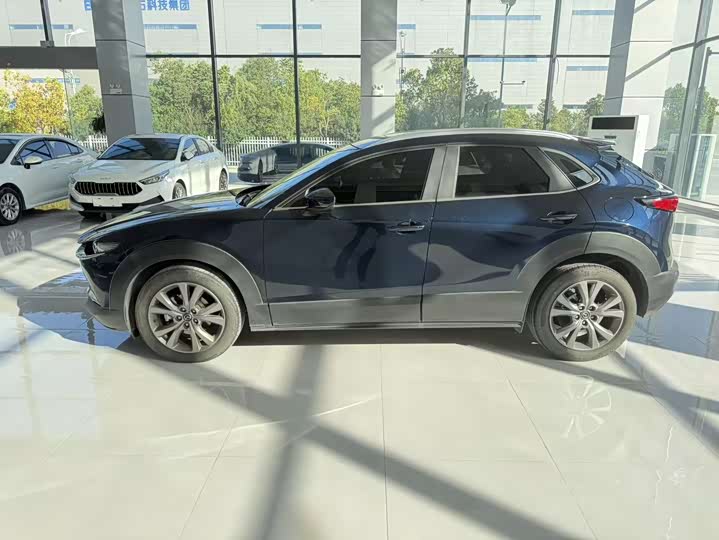 Фото 7 - Mazda CX-30