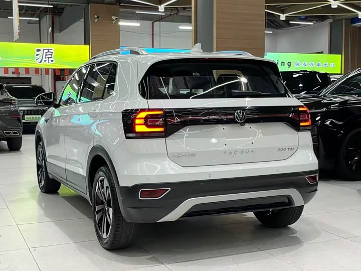 Фото 4 - Volkswagen Tacqua