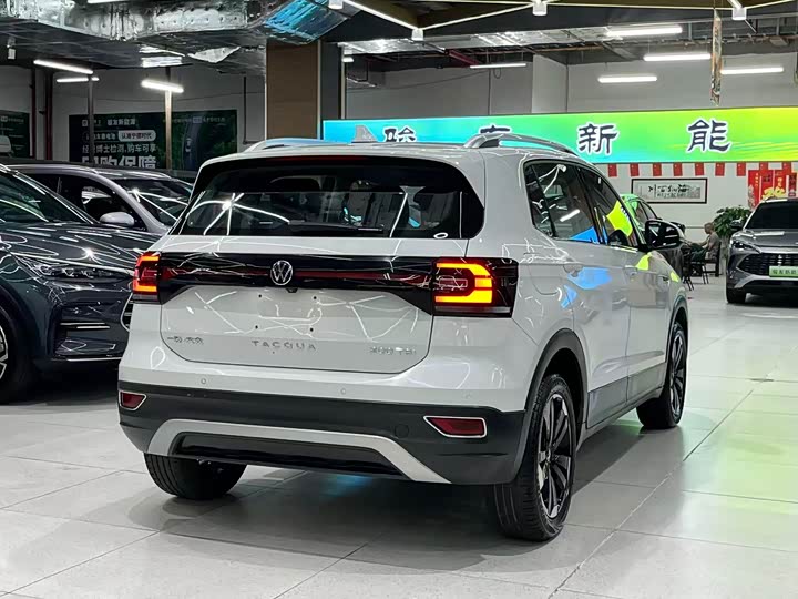 Фото 6 - Volkswagen Tacqua