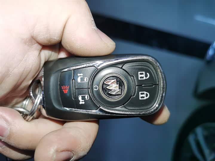 Фото 12 - Buick GL8 ES