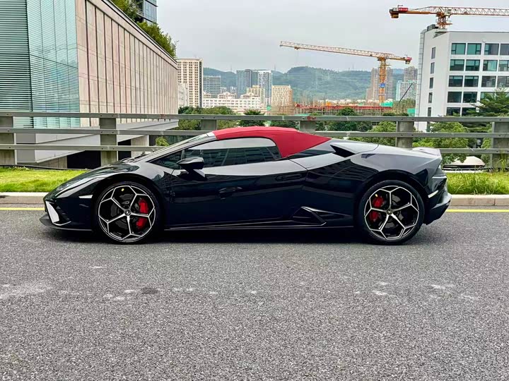 Фото 4 - Lamborghini Huracán
