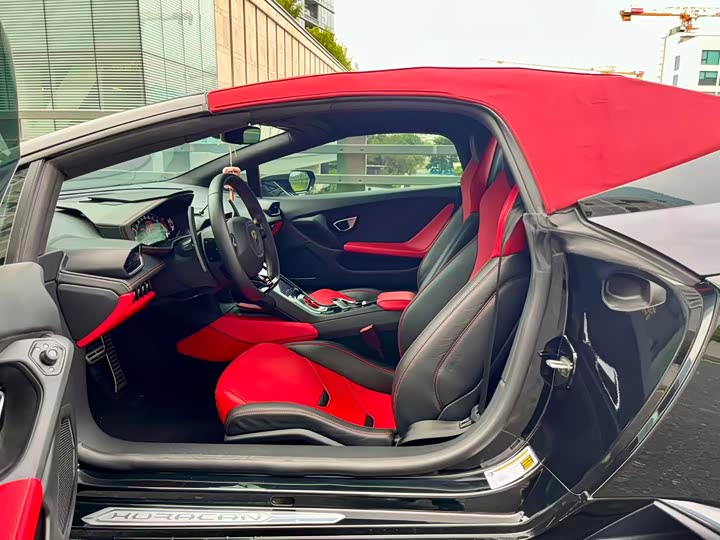 Фото 8 - Lamborghini Huracán