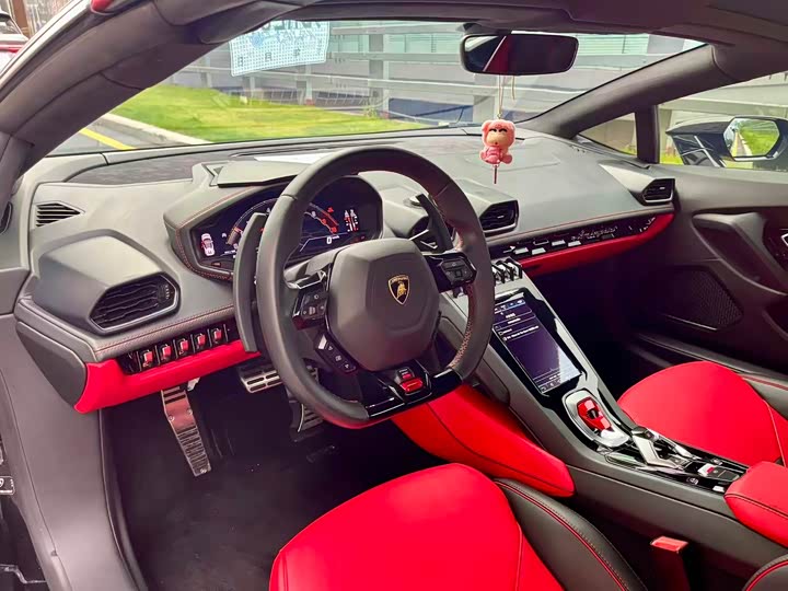 Фото 9 - Lamborghini Huracán