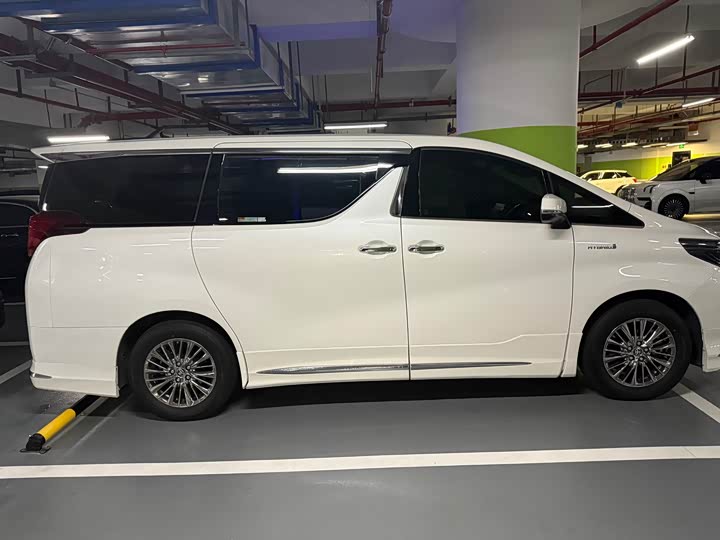 Фото 12 - Toyota Alphard